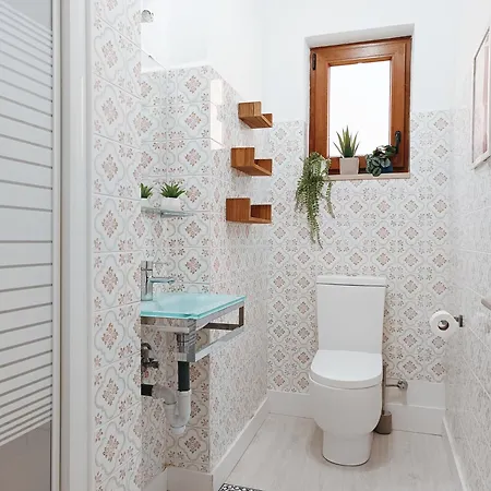 Muy Acogedor, A 5 Min A Pie Del Centro, Cama 1'60, Wifi Y Netflix Apartment *