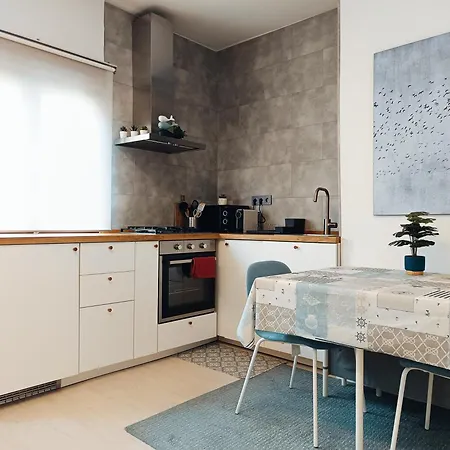 Appartamento A 5 Min A Pie Del Centro, Muy Acogedor, Wifi Y Netflix *