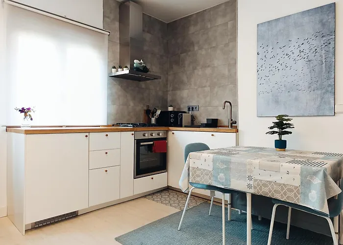 Apartment A 5 Min A Pie Del Centro, Cama 1'60, Wifi Y Netflix *