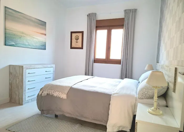 A 5 Min A Pie Del Centro, Cama 1'60, Wifi Y Netflix San Vicente De La Barquera