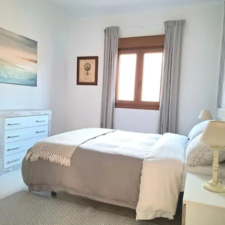 A 5 Min A Pie Del Centro, Cama 1'60, Wifi Y Netflix San Vicente De La Barquera